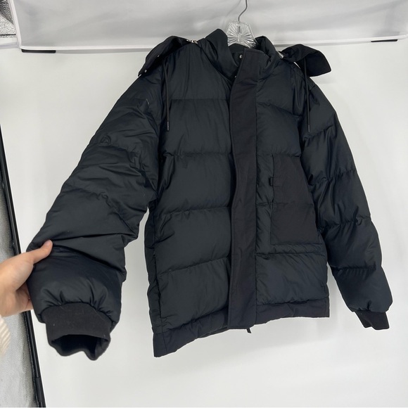 Everlane The ReNew Short Black Winter Outdoor Hooded Quilted Puffer Coat Medium - Picture 3 of 9